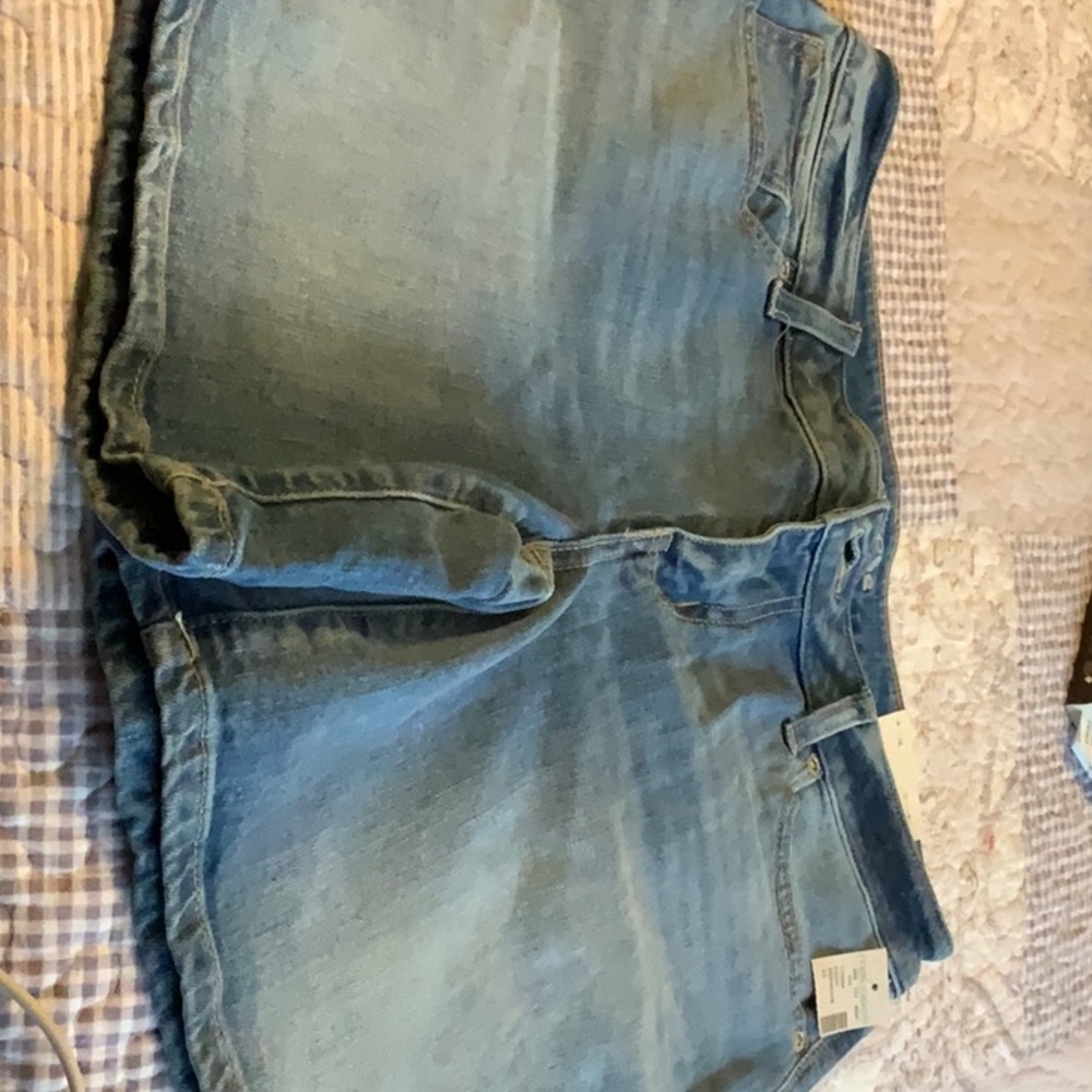 Maurice’s jean shorts.